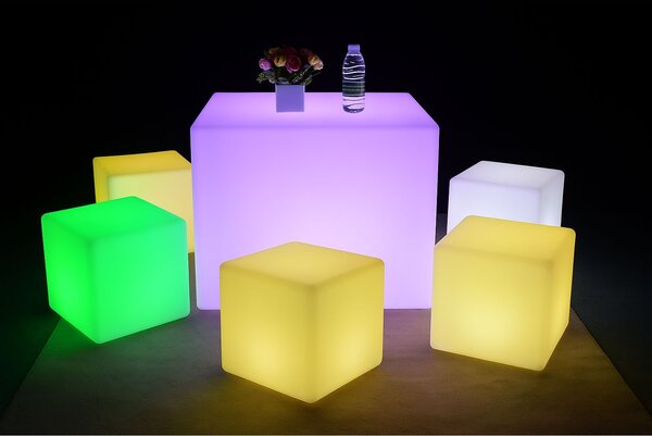 LED svietiaci stolík/taburet, 60x60x60 cm
