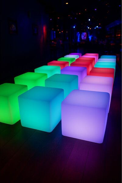 LED svietiaci stolík/taburet, 60x60x60 cm