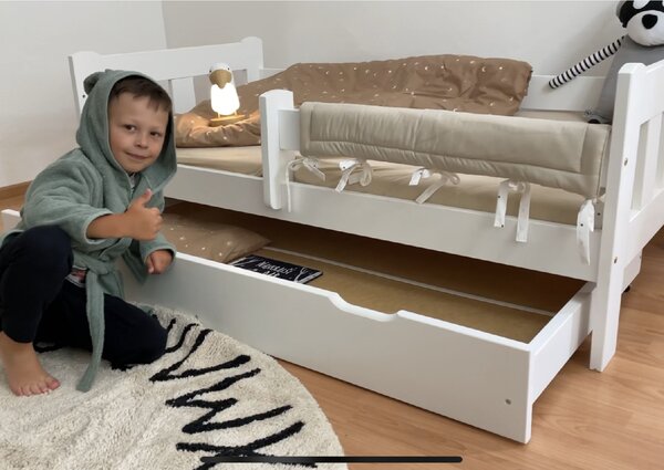 Detská masívna posteľ Maja biela + box Rozmer: 160x80