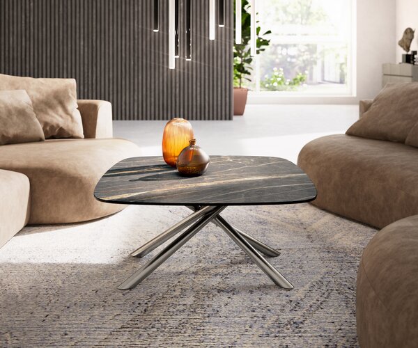 DELIFE Konferenčný stolík Edge zaoblený tvar 90x90 cm keramika Laminam® Noir Desir hnedá Sarity nerezová oceľ kefovaná