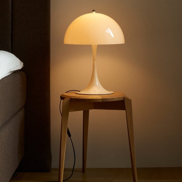 Stolná lampa Panthella 320, Opal beige – Louis Poulsen