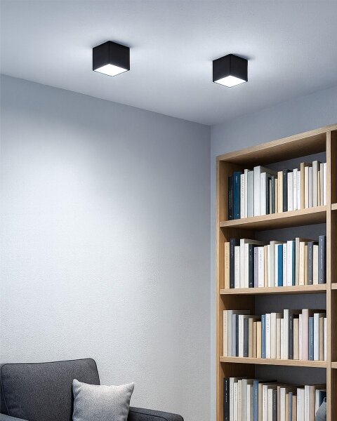 LED Bodové svietidlo LED/5W/230V 3000/4000/6400K 7,5x7,5 cm čierna