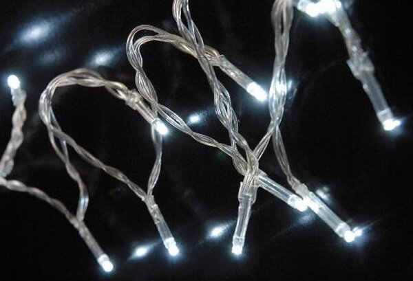 Vianočná LED reťaz do interiéru na batérie - studená biela, 2m, 20 LED, priehľadný kábel