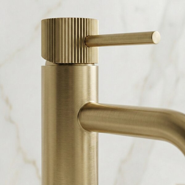 Kúpeľňová batéria Rea Lungo Stripe Brush Gold