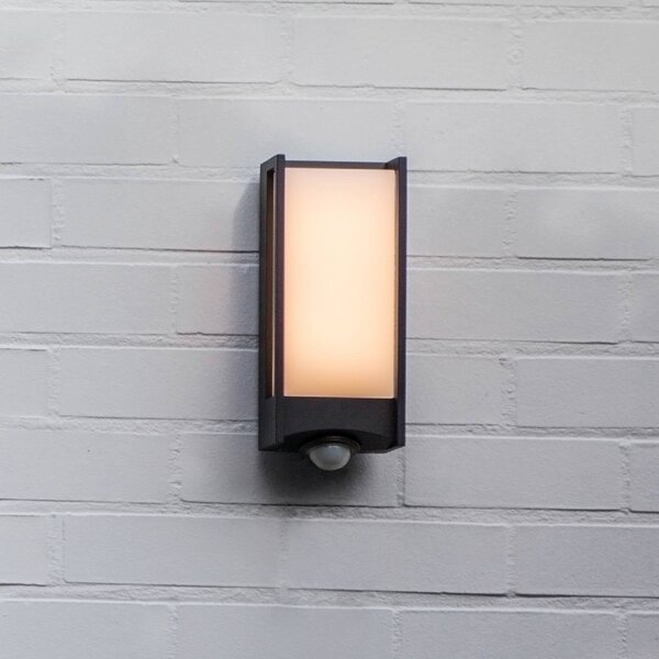 LUTEC Vonkajšie nástenné svietidlo QUBO s LED senzorom, tmavošedá, výška 27 cm, IP54, Hliník / sivá / zinok, Hliník, Moderný, Nástenné svietidlo