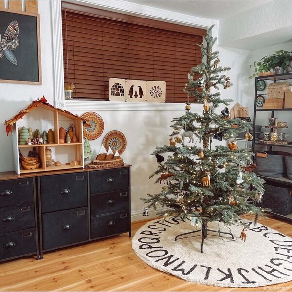 Krémový prateľný ručne tkaný bavlnený detský koberec ø150 cm ABC Natural Black – Lorena Canals
