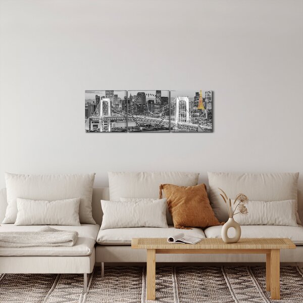 Obraz - Veľkomesto so žltou vežou (s hodinami) (90x30 cm)