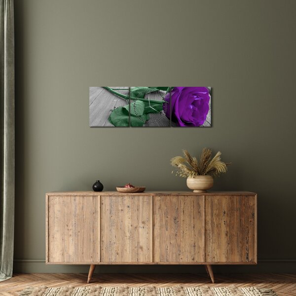 Obraz - Fialová ruža so zelenou stonkou (s hodinami) (90x30 cm)