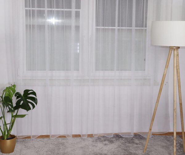Dekorstudio Biela záclona SHINE s olovkom - vlastný rozmer Uchytenie závesu: Dekoračné krúžky strieborné, Šírka záclony: 200cm