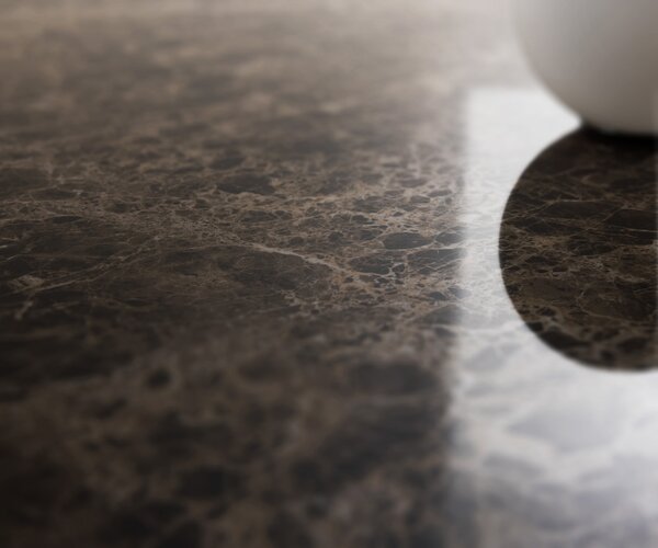 DELIFE Konferenčný stolík Edge oválny 140x80 cm keramika Laminam® Emperador Extra Lucidato tmavohnedá Vibany nerezová oceľ kefovaná