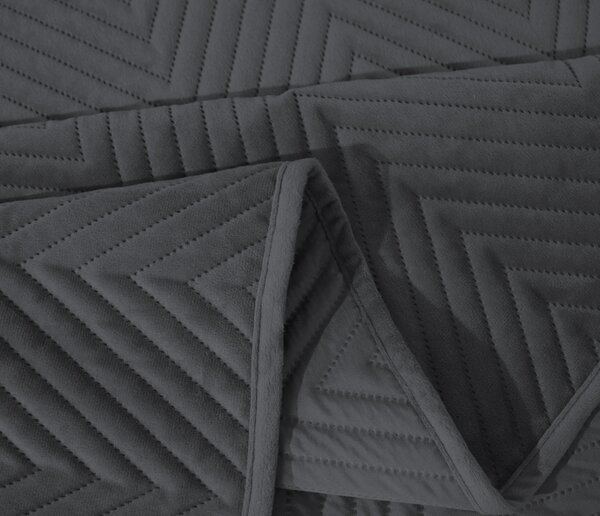 Tmavosivý zamatový prehoz na posteľ ARROW VELVET Rozmer: 170 x 210 cm