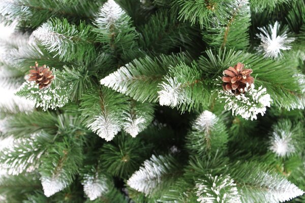 Vianočný stromček Borovica diamantová so striebornými trblietkami 120 cm