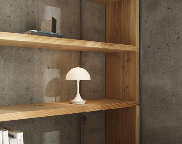 Louis Poulsen Prenosná lampa Panthella 160 V3, opal white 5744171436