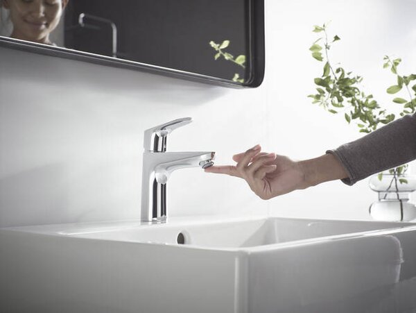 Hansgrohe Focus - Páková umývadlová batéria 100 CoolStart s odtokovou súpravou s tiahlom, chróm 31621000