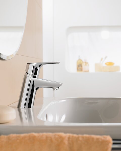 Hansgrohe Focus - Páková umývadlová batéria 70 bez odtokovej súpravy, chróm 31733000