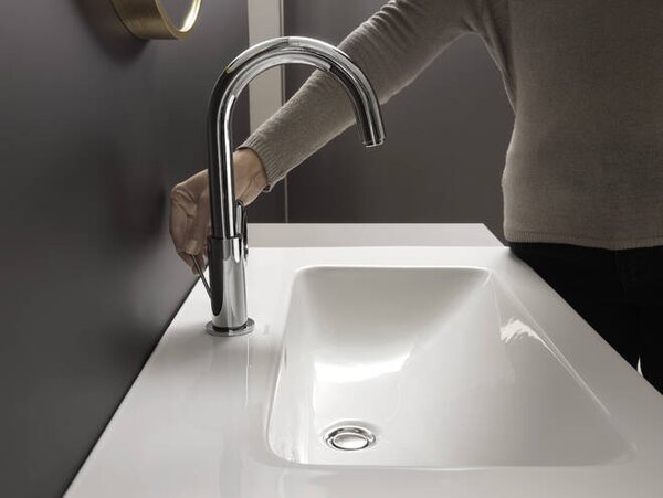 Hansgrohe Vernis Blend - Umývadlová batéria s otočným výtokom a odtokovou súpravou s tiahlom, chróm 71554000