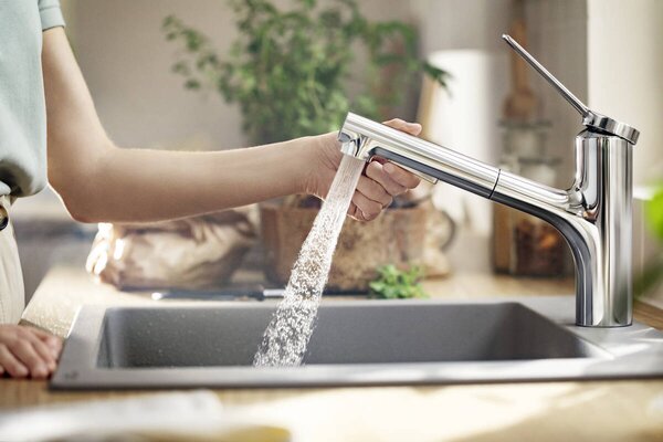 Hansgrohe Zesis M33 - Páková kuchynská batéria 150, vyťahovacia sprška, 2jet, chróm 74800000