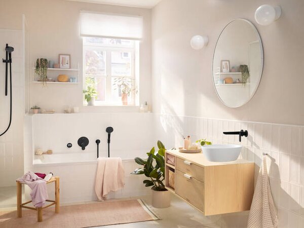 Hansgrohe Rebris S - Páková umývadlová batéria pod omietku, pre montáž na stenu, s výtokom 20 cm, čierna matná 72528670