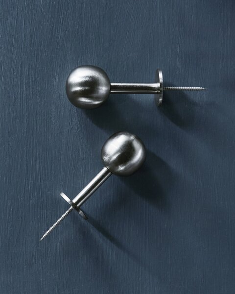 Kovový vešiak Ball Silver Finish – set 2 Ks