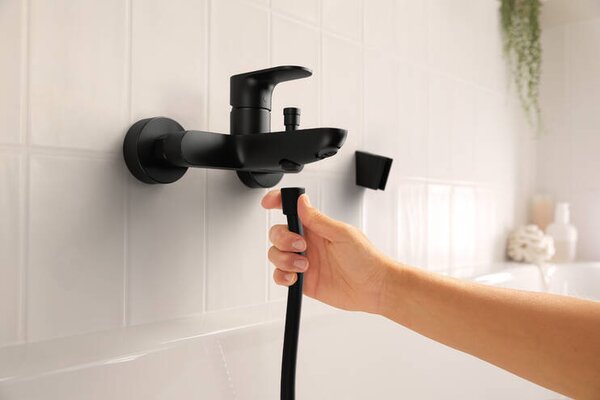 Hansgrohe Rebris S - Páková vaňová batéria na stenu, čierna matná 72440670