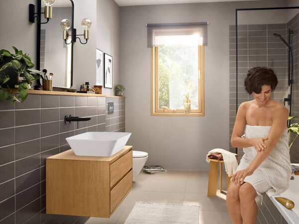 Hansgrohe Rebris E - Páková umývadlová batéria pod omietku, pre montáž na stenu, s výtokom 20 cm, čierna matná 72568670