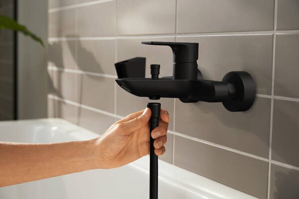 Hansgrohe Rebris E - Páková vaňová batéria na stenu, čierna matná 72450670