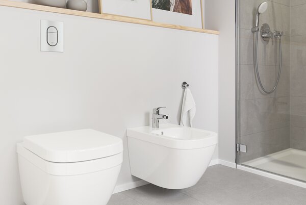GROHE Euro Ceramic - Závesné WC, alpská biela 39538000