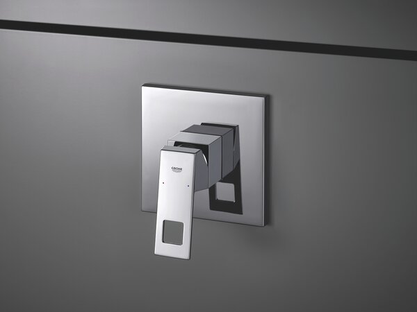 GROHE Eurocube - Páková sprchová batéria, chróm 24061000