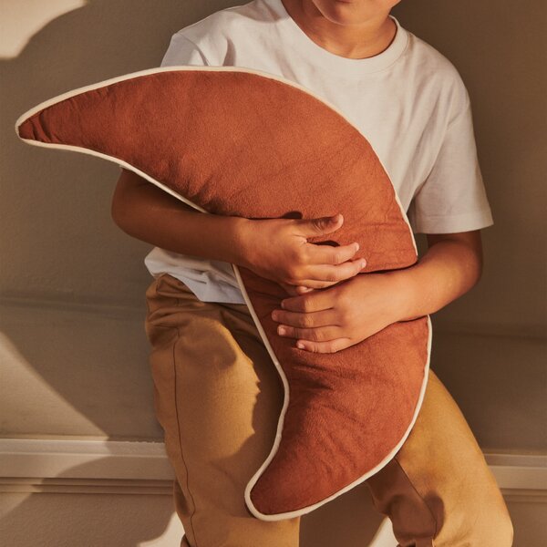 Dekoratívny vankúš Moon Brown Clay 47 cm