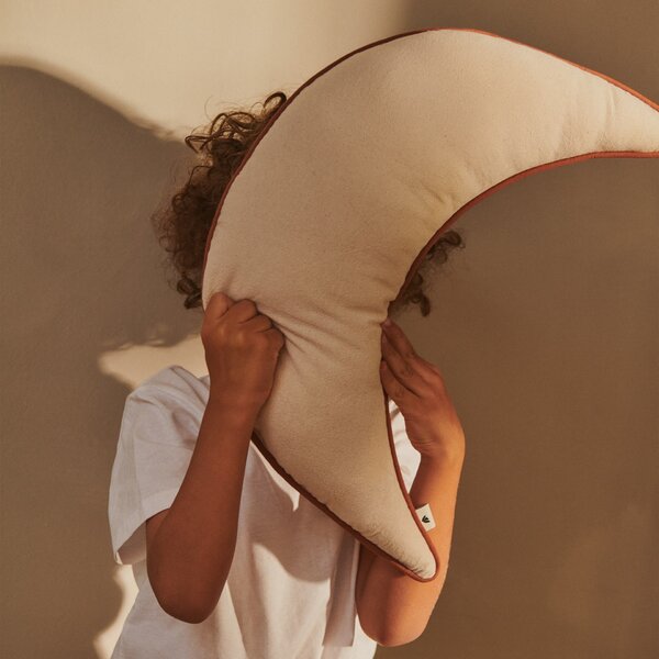Dekoratívny vankúš Moon Undyed 47 cm