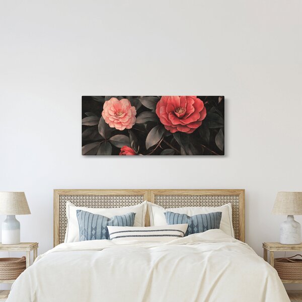 Obraz - Červené kvety na tmavom pozadí (120x50 cm)