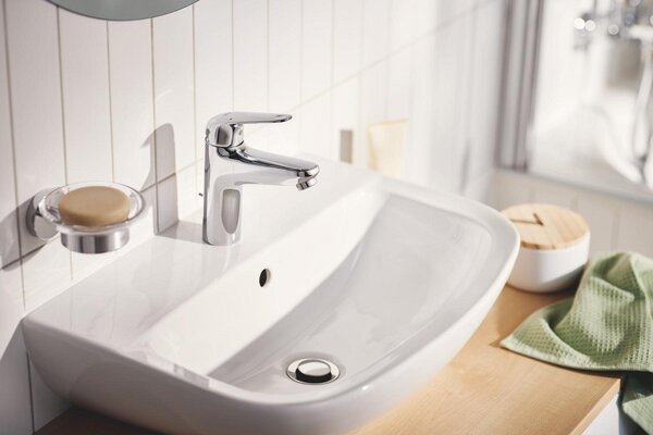 GROHE Swift - Páková umývadlová batéria, veľkosť S, chróm 24316001