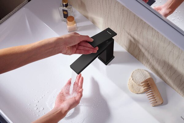 Hansgrohe Xelu Q - Umývadlo 800x480 mm SmartClean s otvorom na batériu bez prepadu, biela 61020450