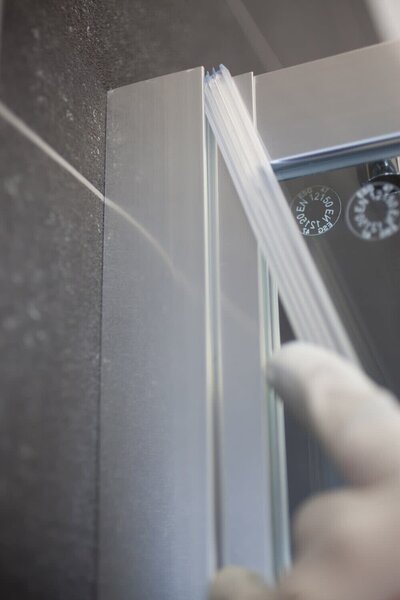 Hüppe Classics 2 EasyEntry - Posuvné dvere 1-dielne s pevným segmentom 2000x1200 mm, upevnenie vpravo, strieborná pololesklá, číre sklo s Anti-Plaque C25609.069.322