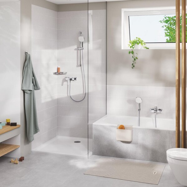 GROHE Cubeo Professional - Páková sprchová batéria na stenu, chróm 1018240000