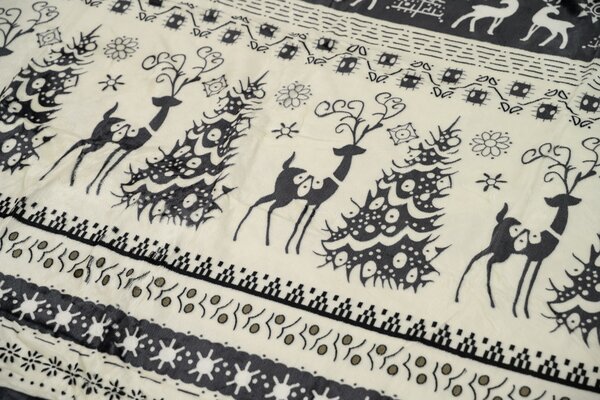 Mikroplyšové obliečky WINTER DEER sivé Rozmer obliečky: 70 x 90 cm | 140 x 220 cm