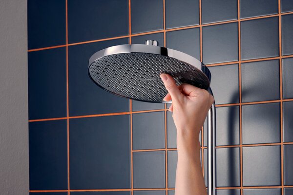 Hansgrohe Activera S - Sprchový systém Showerpipe 240 1jet so sprchovou tyčou Varia, EcoSmart, chróm 28074000
