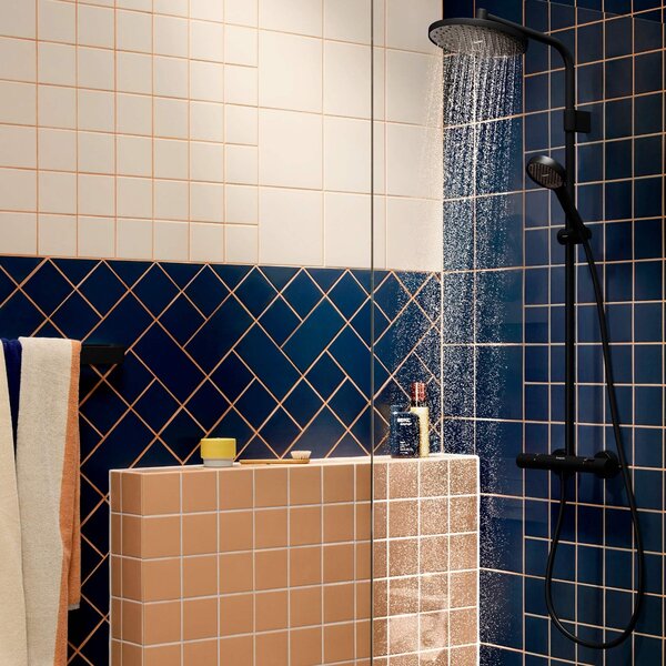 Hansgrohe Activera S - Sprchový systém Showerpipe 240 1jet so sprchovou tyčou Varia s termostatom Ecostat Fine, EcoSmart, čierna matná 28078670