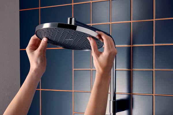 Hansgrohe Activera S - Sprchový systém Showerpipe 240 1jet so sprchovou tyčou Varia, EcoSmart, chróm 28074000