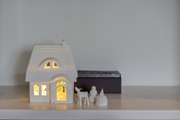 Porcelánový svícen domeček Thatch Large