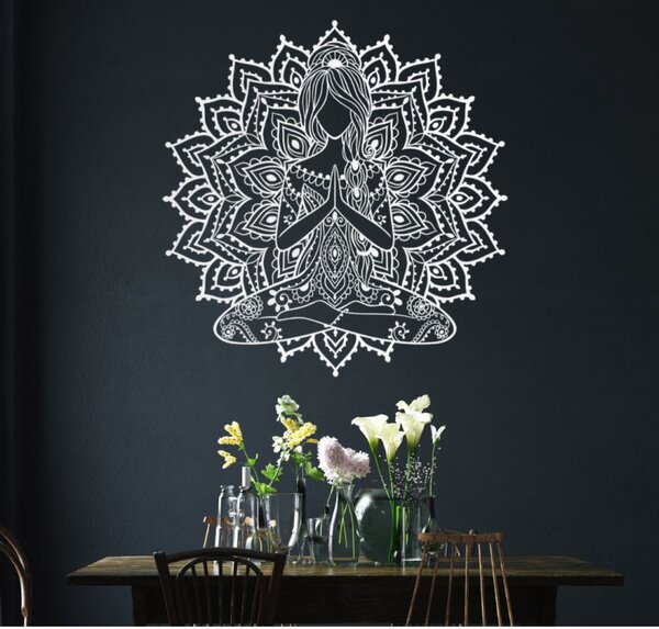 Drevená mandala joga žena – 3D obraz na stenu do obývačky | SENTOP PR0511