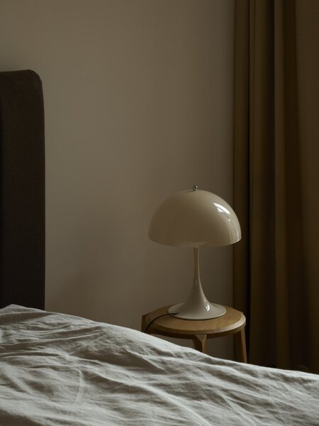 Stolná lampa Panthella 320 Opal Beige