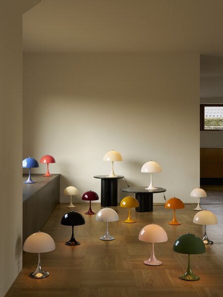 Stolná lampa Panthella 320 Opal Beige