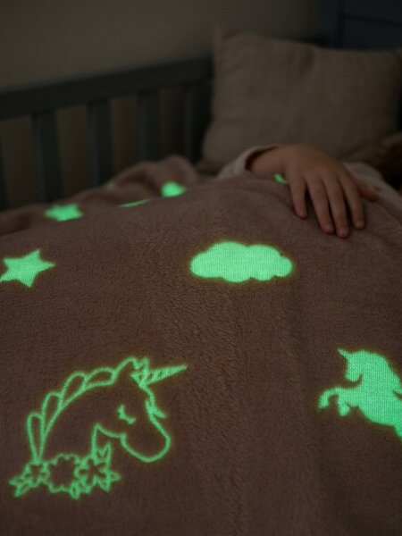 Sinsay - Sada flísovej posteľnej bielizne s fluorescenčným vzorom - ružová