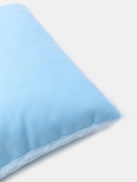 Sinsay - Kožušinový vankúš Cinnamoroll - svetlomodrá