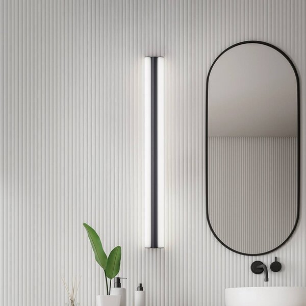 Helestra LED zrkadlo svetlo LOOM, dĺžka 120 cm, čierna, IP44, Čierna, Kúpeľňa, kov