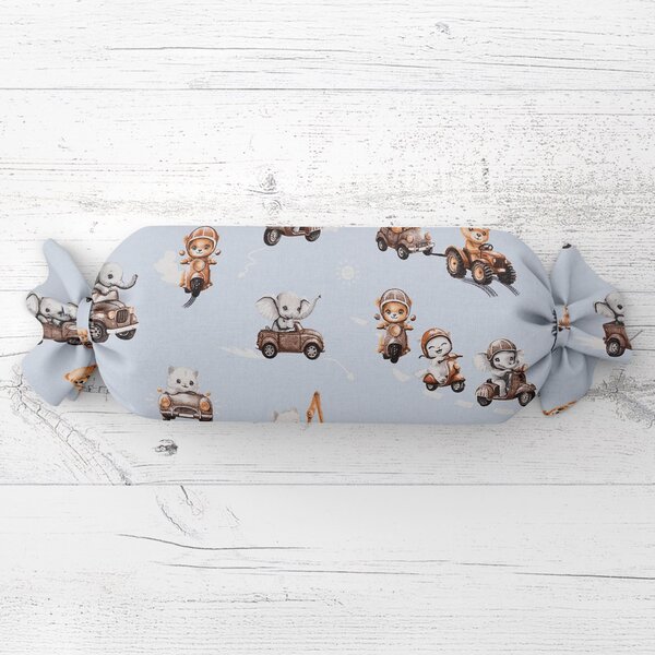 Biante Detský vankúš valec bonbon Sandra SA-629 Zvieratká v autách na modrom 15x40 cm