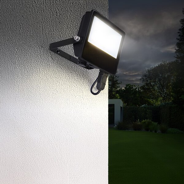 SOLIGHT LED reflektor TOP 20W, max. 2600lm, 3CCT, voliteľný výkon 100/50%, IP65