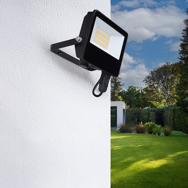 SOLIGHT LED reflektor TOP 20W, max. 2600lm, 3CCT, voliteľný výkon 100/50%, IP65