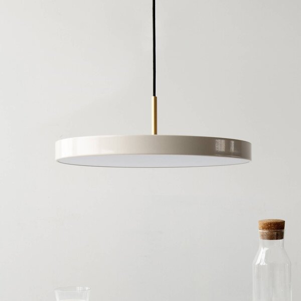 UMAGE LED závesné svietidlo Asteria Medium perleťová/mosadz Ø 43 cm, Krémová / jantárovo žltá, Obývacia izba / jedáleň, Hliník, Dizajn, Závesné svietidlo